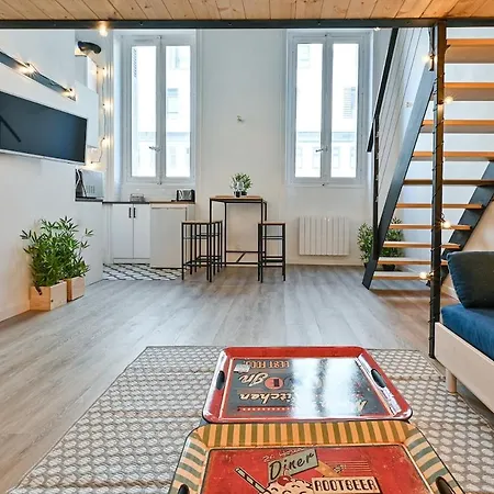 Duplex,centre Croix Rousse Avec Parking Apartamento